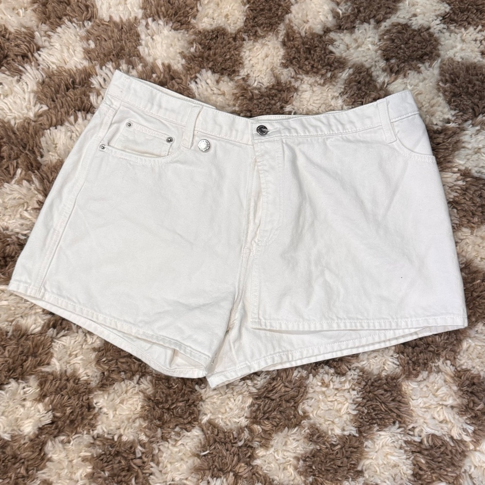 Universal Thread White Jean Shorts